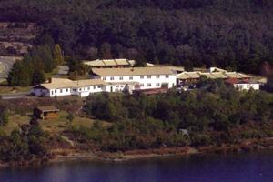 Fiordland National Park Lodge